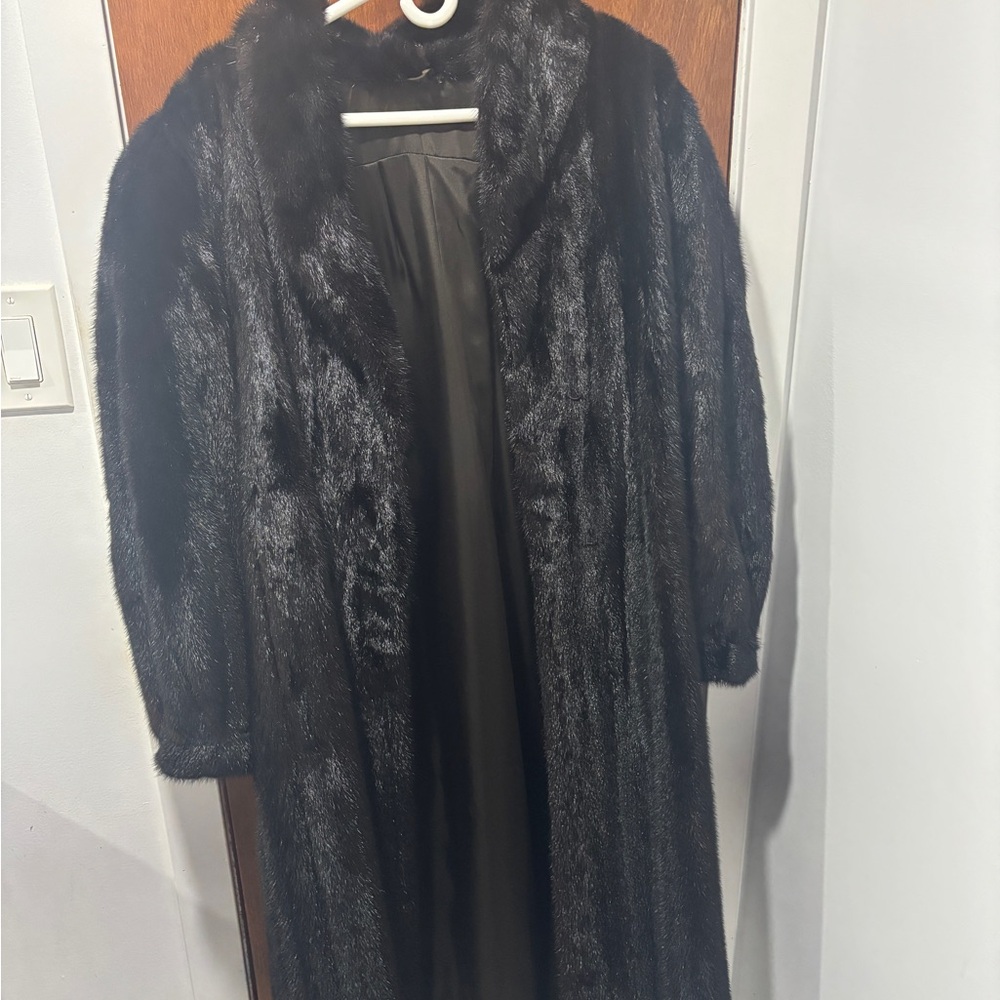 Elegant Black mink coat